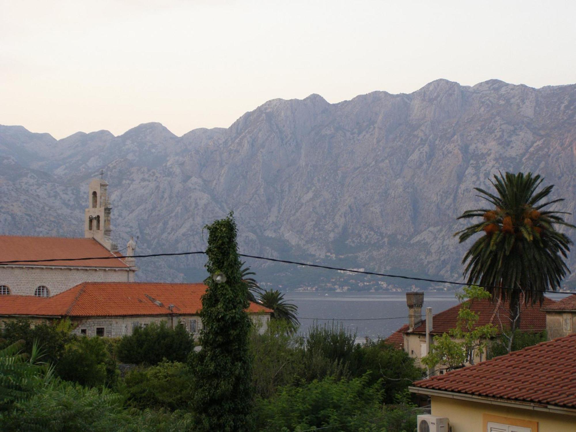 Djurovic Apartments Montenegro Kotor Exterior photo