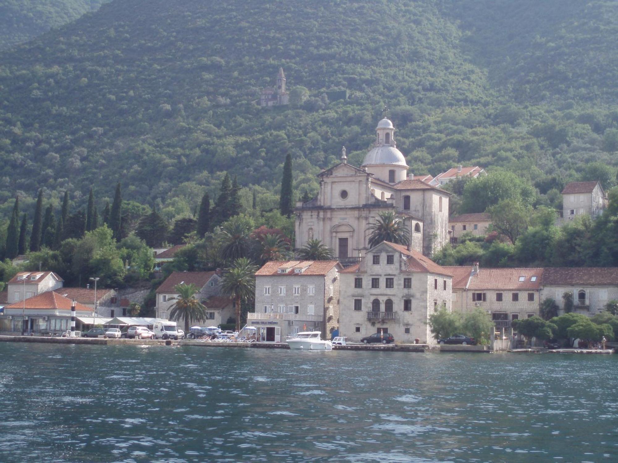 Djurovic Apartments Montenegro Kotor Exterior photo