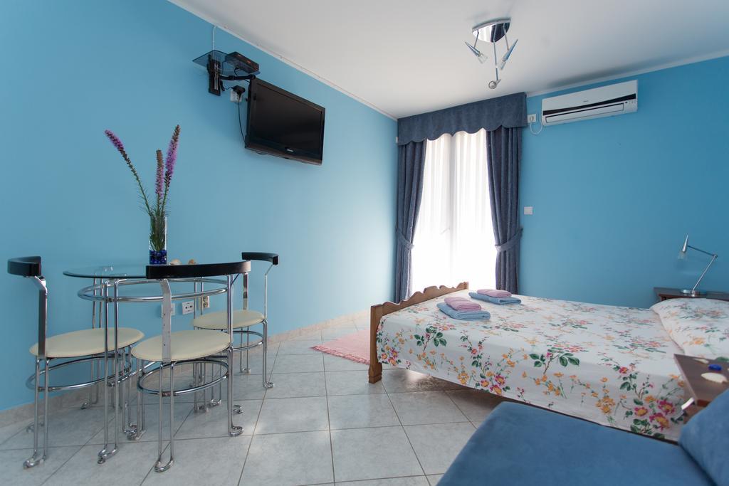 Djurovic Apartments Montenegro Kotor Exterior photo