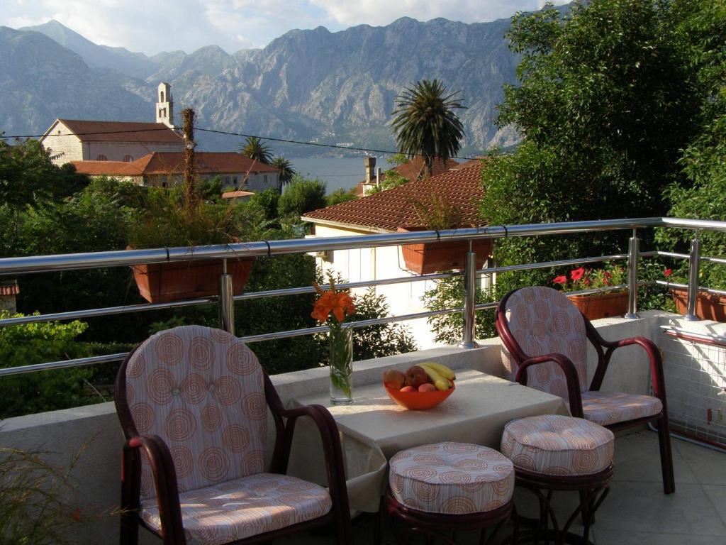 Djurovic Apartments Montenegro Kotor Room photo