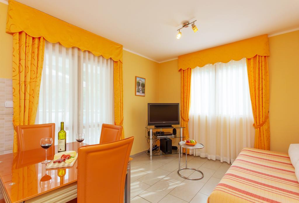 Djurovic Apartments Montenegro Kotor Exterior photo